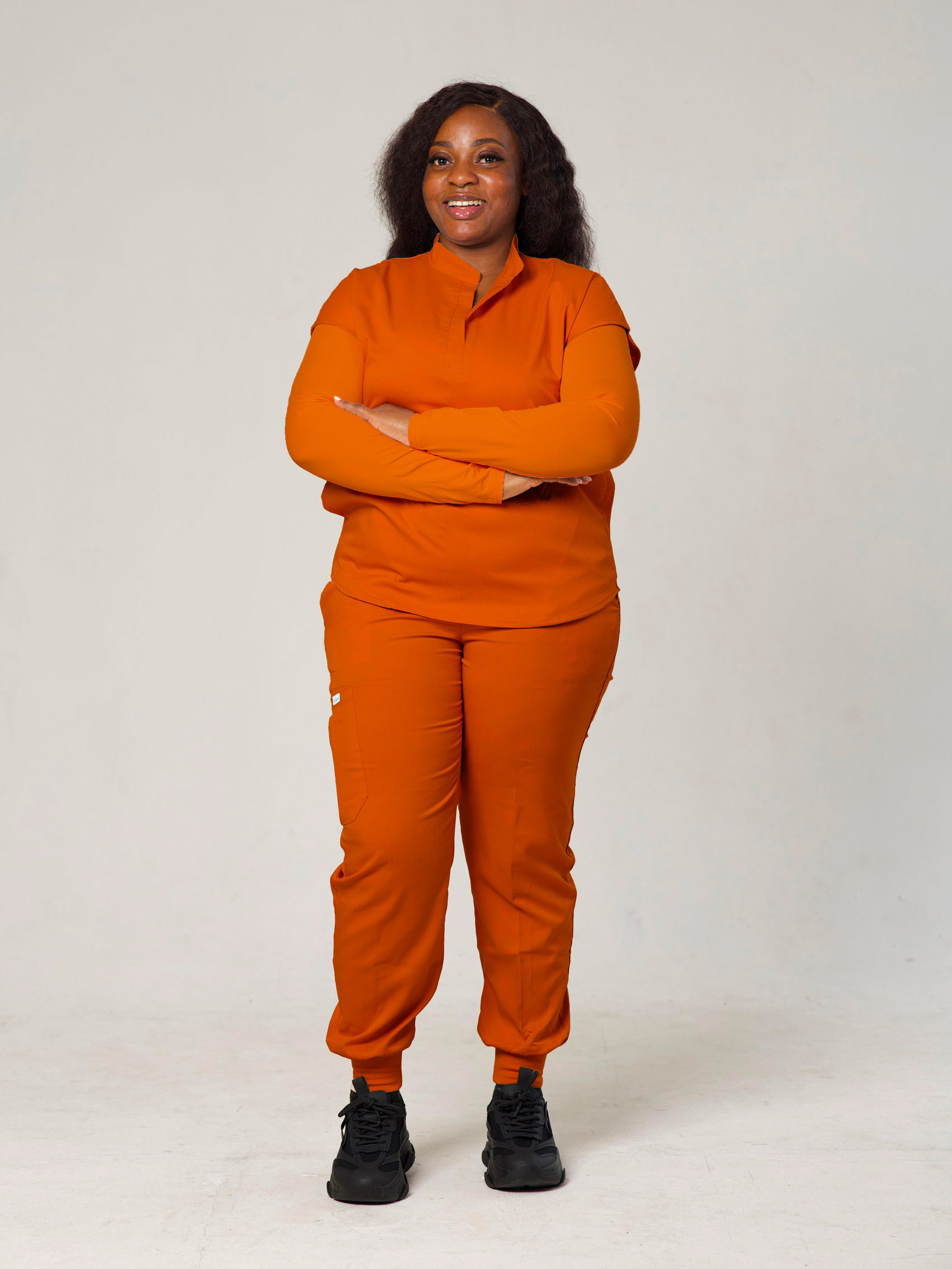 sain&sauf women’s mandarin collar scrub set